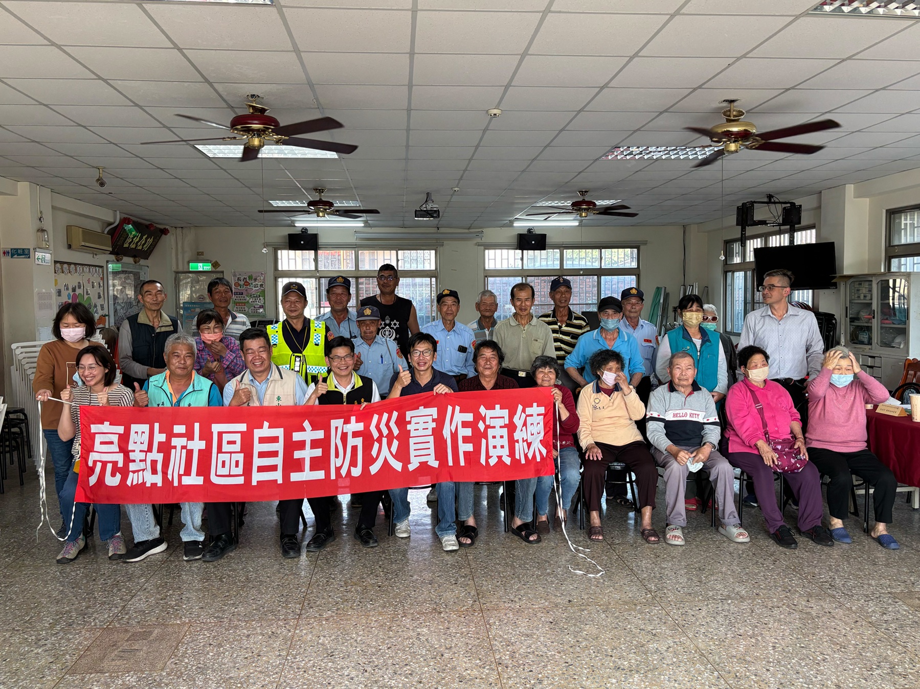 臺南東山高原里自主防災亮點社區組織成員大合照