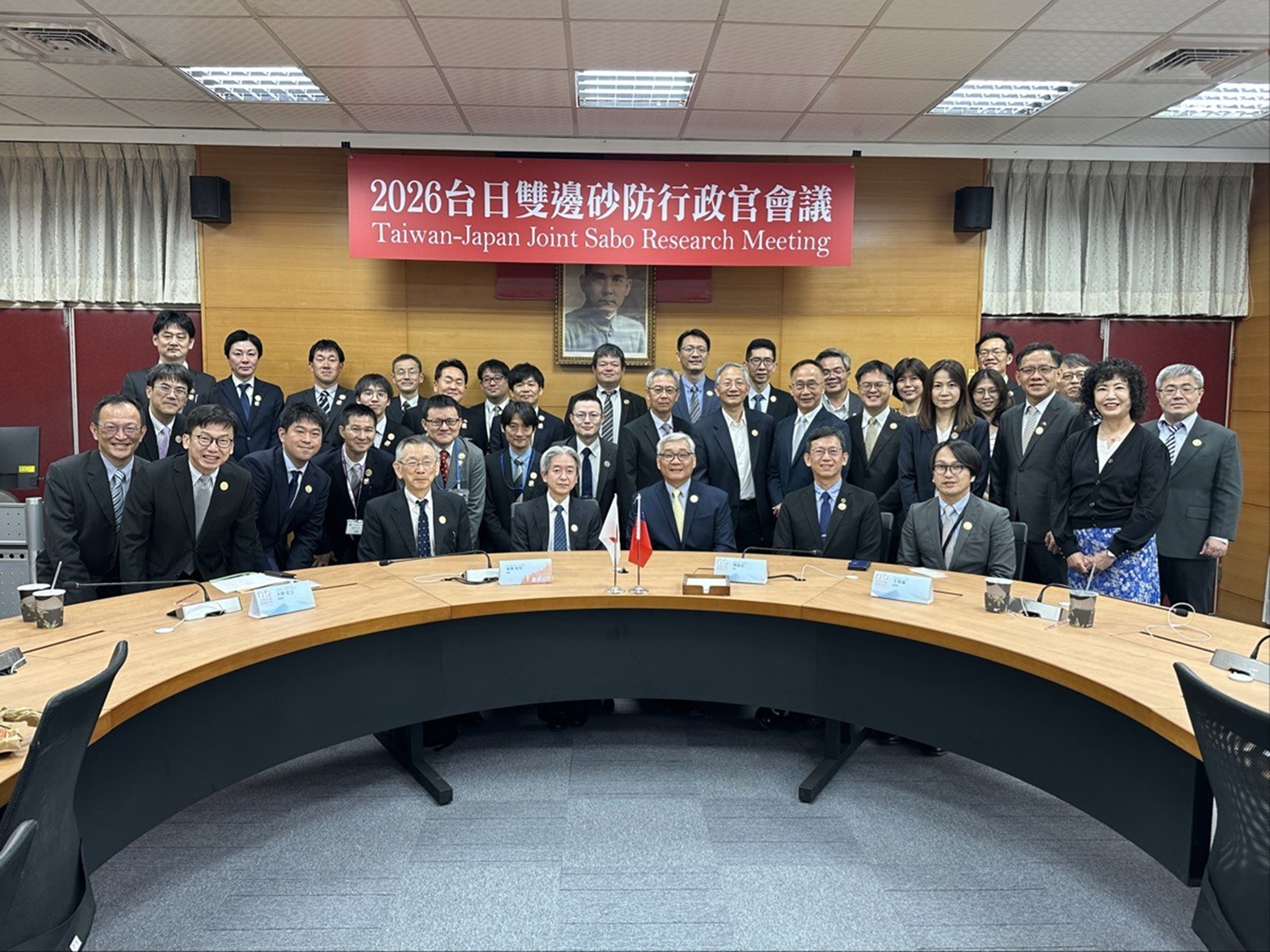 2026台日雙邊砂防行政官會議聚焦深層崩壞、堰塞湖與大規模土砂移動，圓滿落幕；雙方專題交流深化監測與治理合作，共創防災成果。